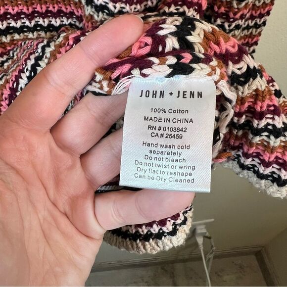 ✨ John + Jenn Striped Pullover Sweater Small Pink - Picture 7 of 10